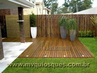 Deck de madeira — projeto D-93
