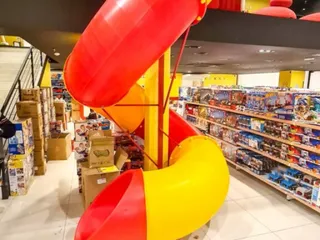 Playground de madeira com tobogã — projeto PG-331
