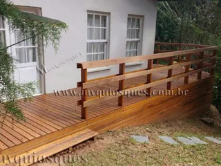 Deck de madeira — projeto D-142