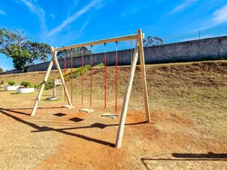 Playground de madeira com balanço — projeto PG-367