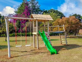 Playground de madeira com estrutura de eucalipto tratado — projeto PG-223