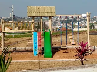 Playground de madeira com casinha suspensa — projeto PG-332