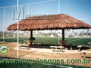 Quiosque de sapê — projeto S-04