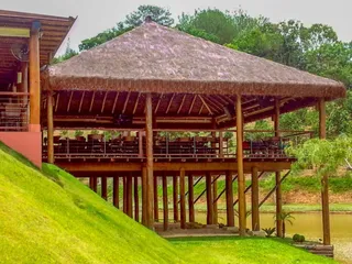 Quiosque com cobertura de piaçava — projeto P-44