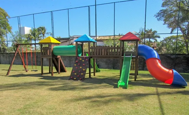 Playground de madeira completo com escorregadores, tobogã, túnel e escada marinheiro — projeto PG-189