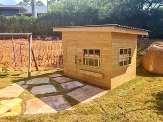 Playground de madeira com casinha suspensa — projeto PG-307